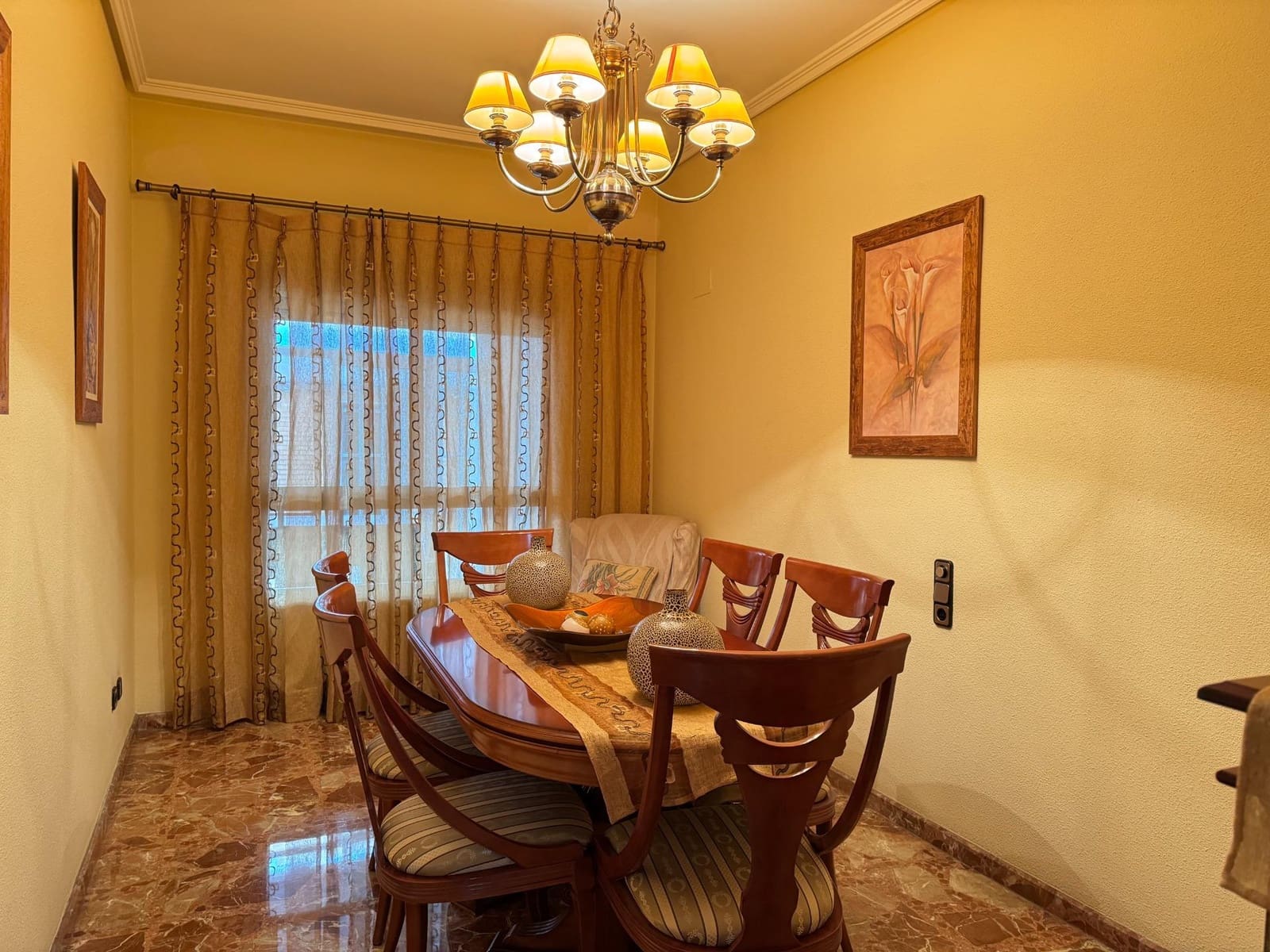 4 soverom Leilighet til leie i Valencia by med garasje - € 1 500 (Ref: 9497582)