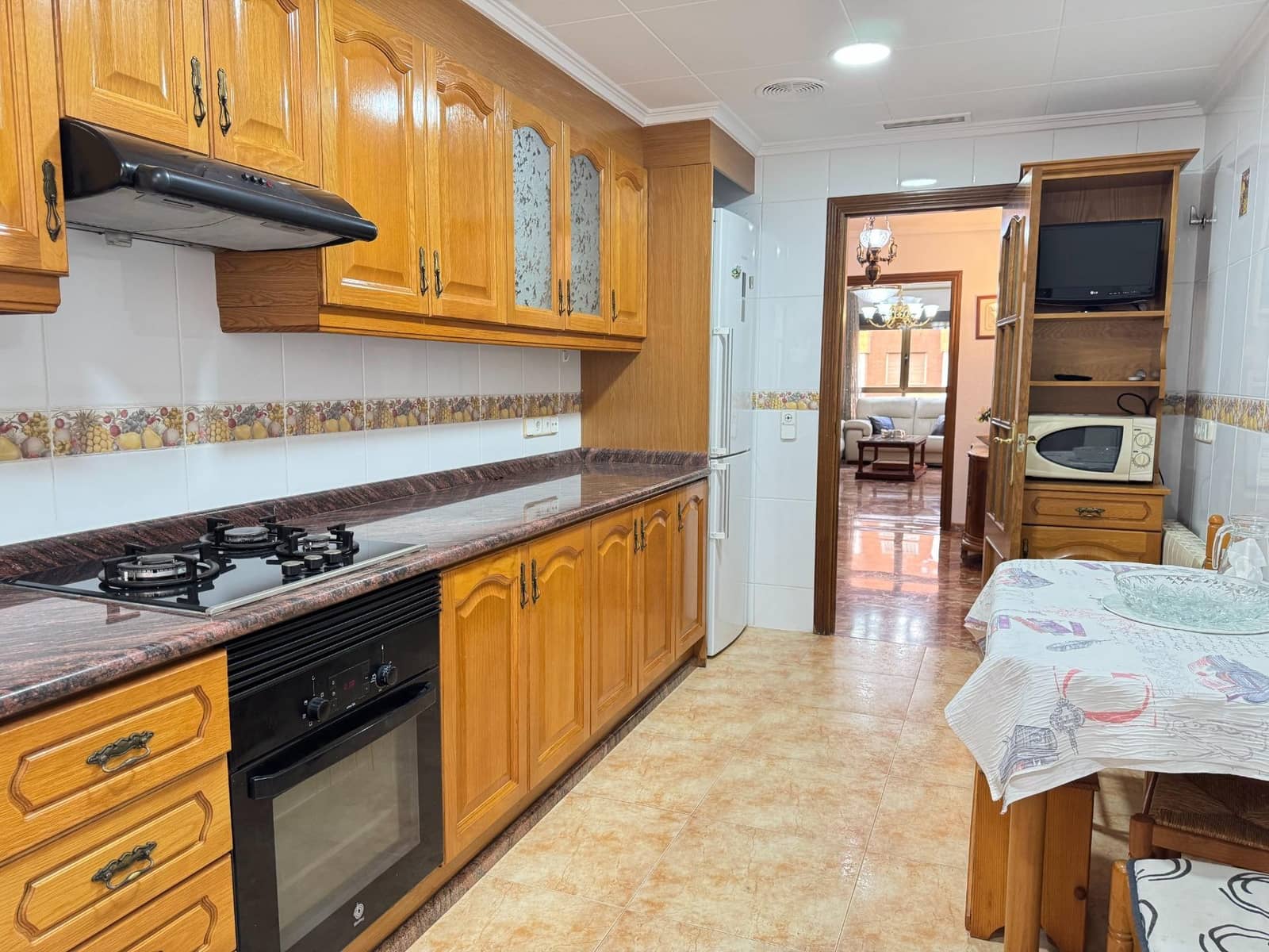 4 soverom Leilighet til leie i Valencia by med garasje - € 1 500 (Ref: 9497582)
