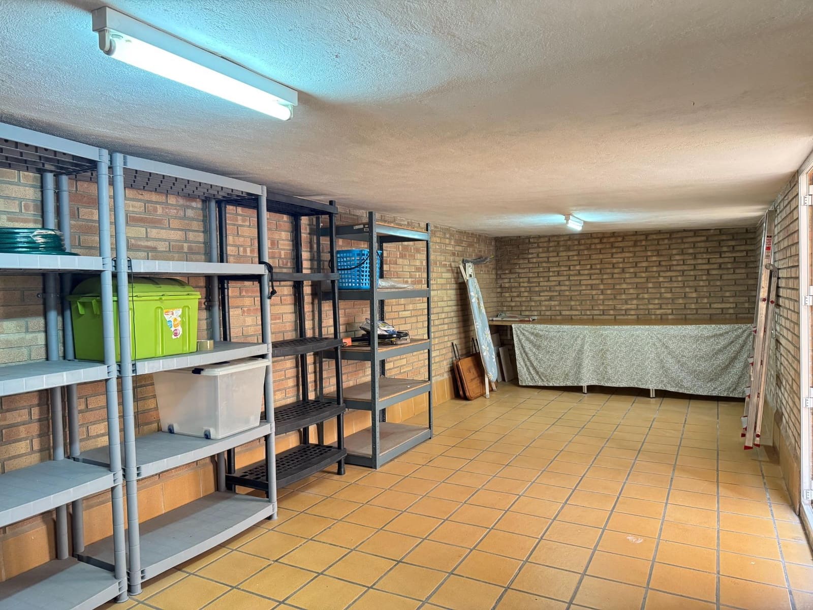 4 soverom Leilighet til leie i Valencia by med garasje - € 1 500 (Ref: 9497582)