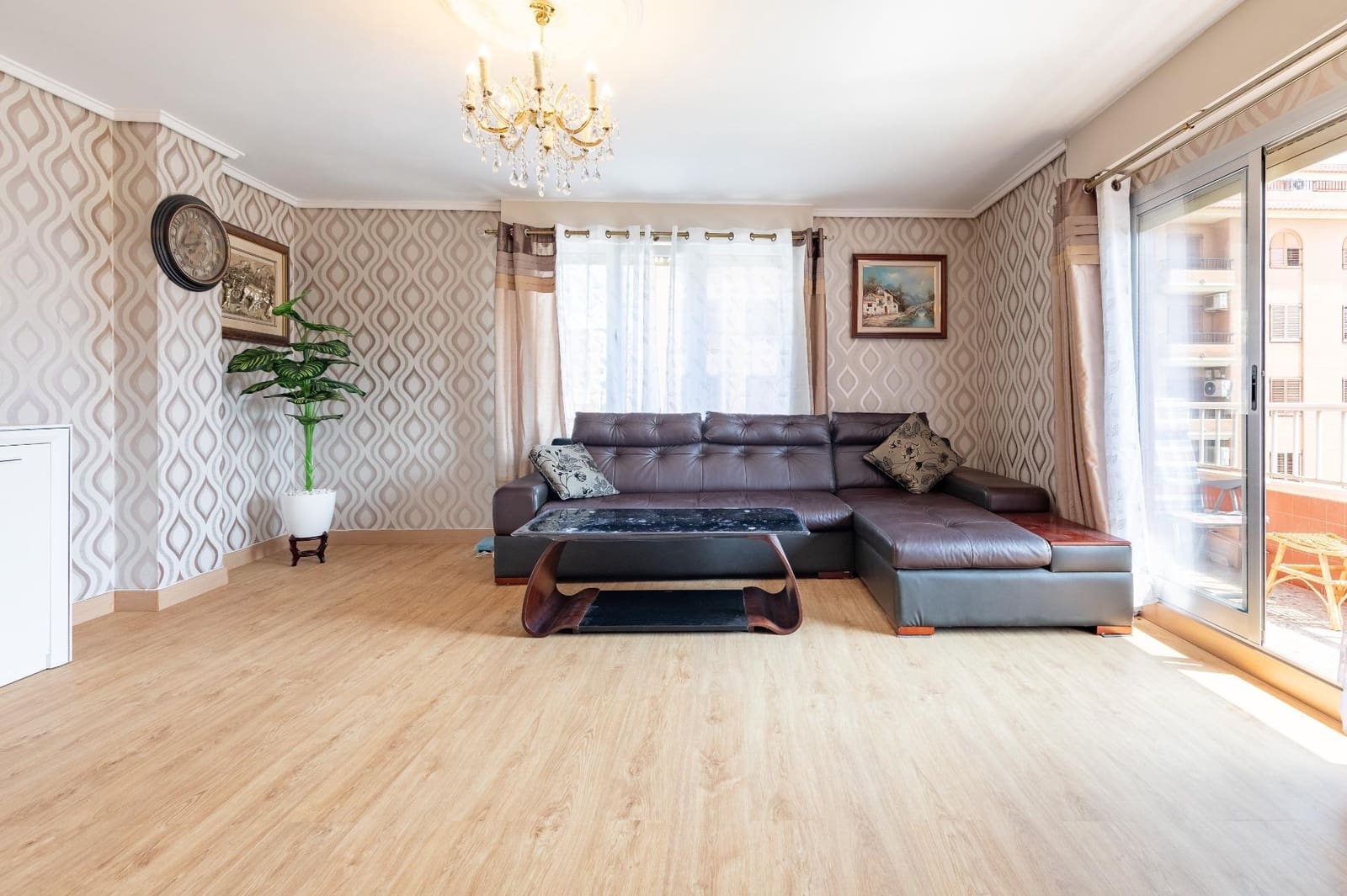 4 bedroom Flat for sale in Sagunto / Sagunt - € 180,000 (Ref: 9497583)