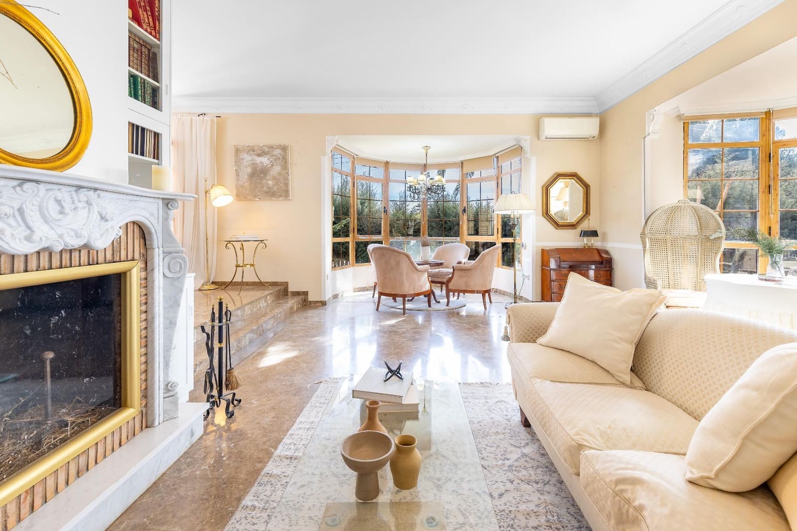 7 soverom Villa til salgs i Requena med svømmebasseng garasje - € 525 000 (Ref: 9519260)