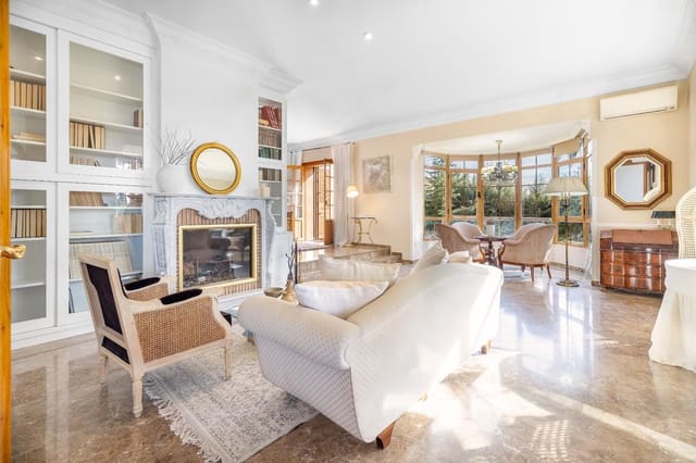 7 soverom Villa til salgs i Requena med svømmebasseng garasje - € 525 000 (Ref: 9519260)