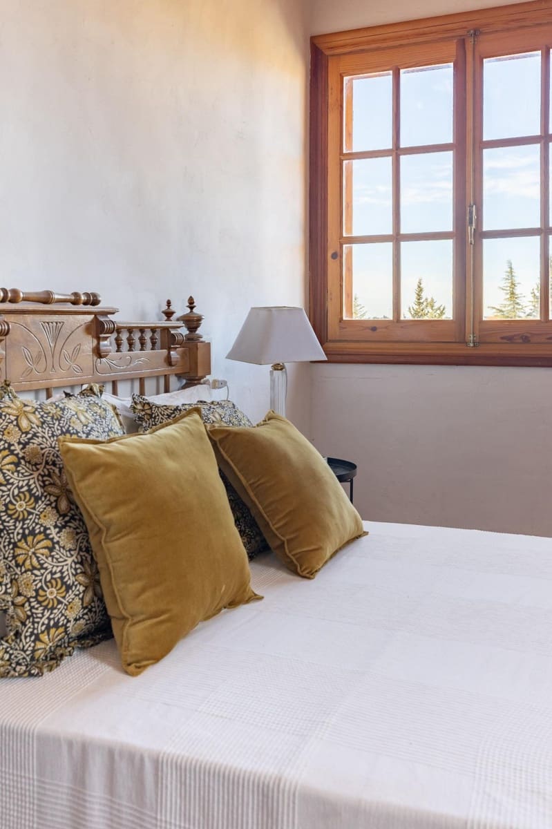 7 soverom Villa til salgs i Requena med svømmebasseng garasje - € 525 000 (Ref: 9519260)