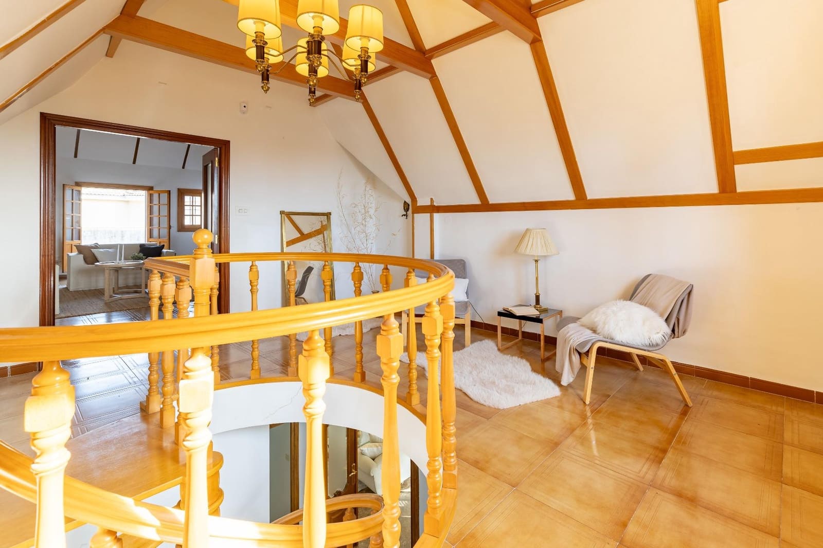 7 soverom Villa til salgs i Requena med svømmebasseng garasje - € 525 000 (Ref: 9519260)