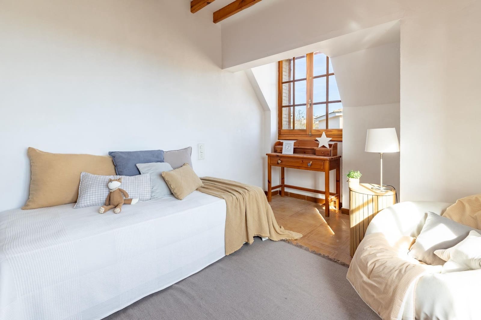 7 soverom Villa til salgs i Requena med svømmebasseng garasje - € 525 000 (Ref: 9519260)