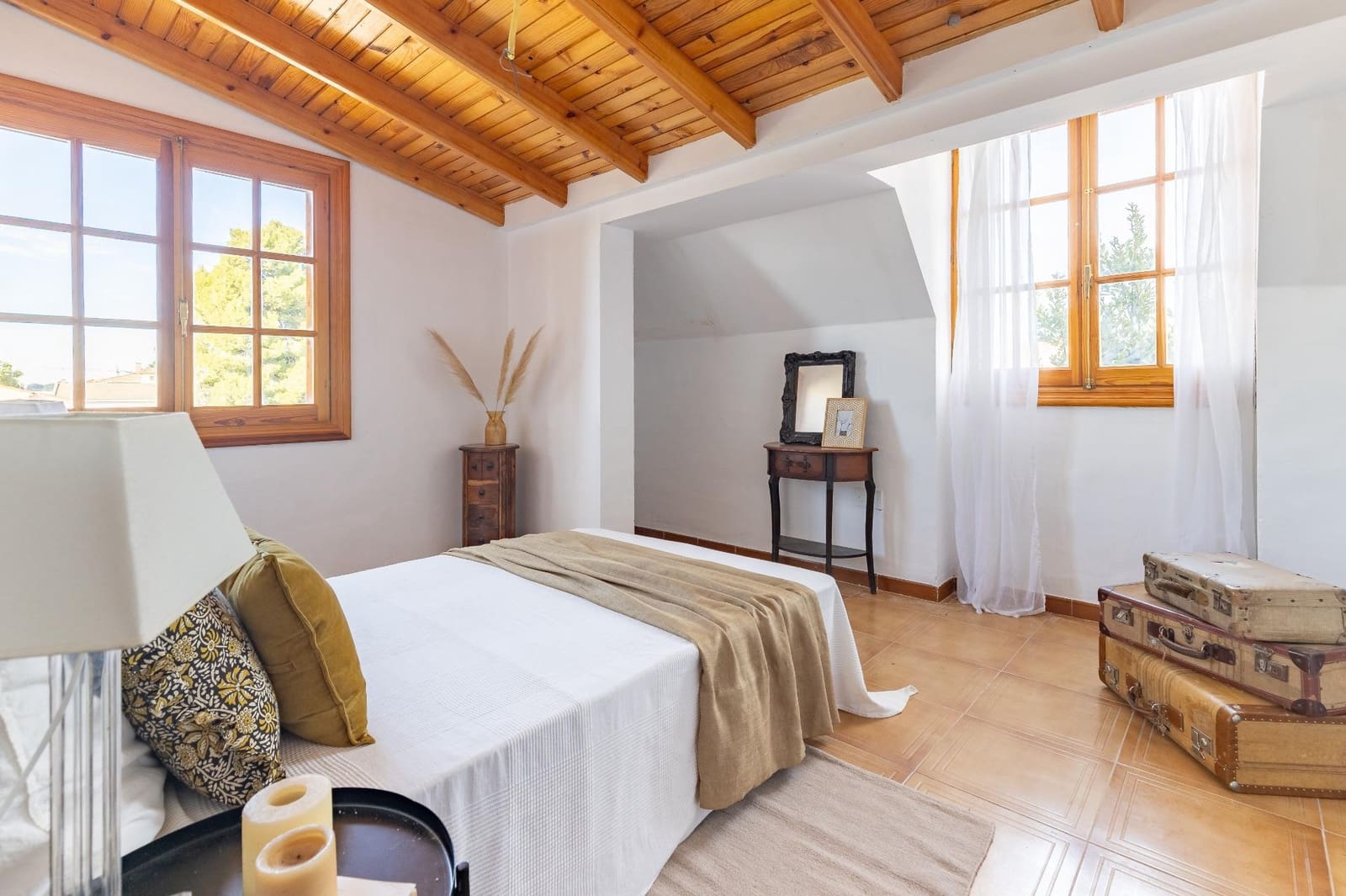 7 soverom Villa til salgs i Requena med svømmebasseng garasje - € 525 000 (Ref: 9519260)