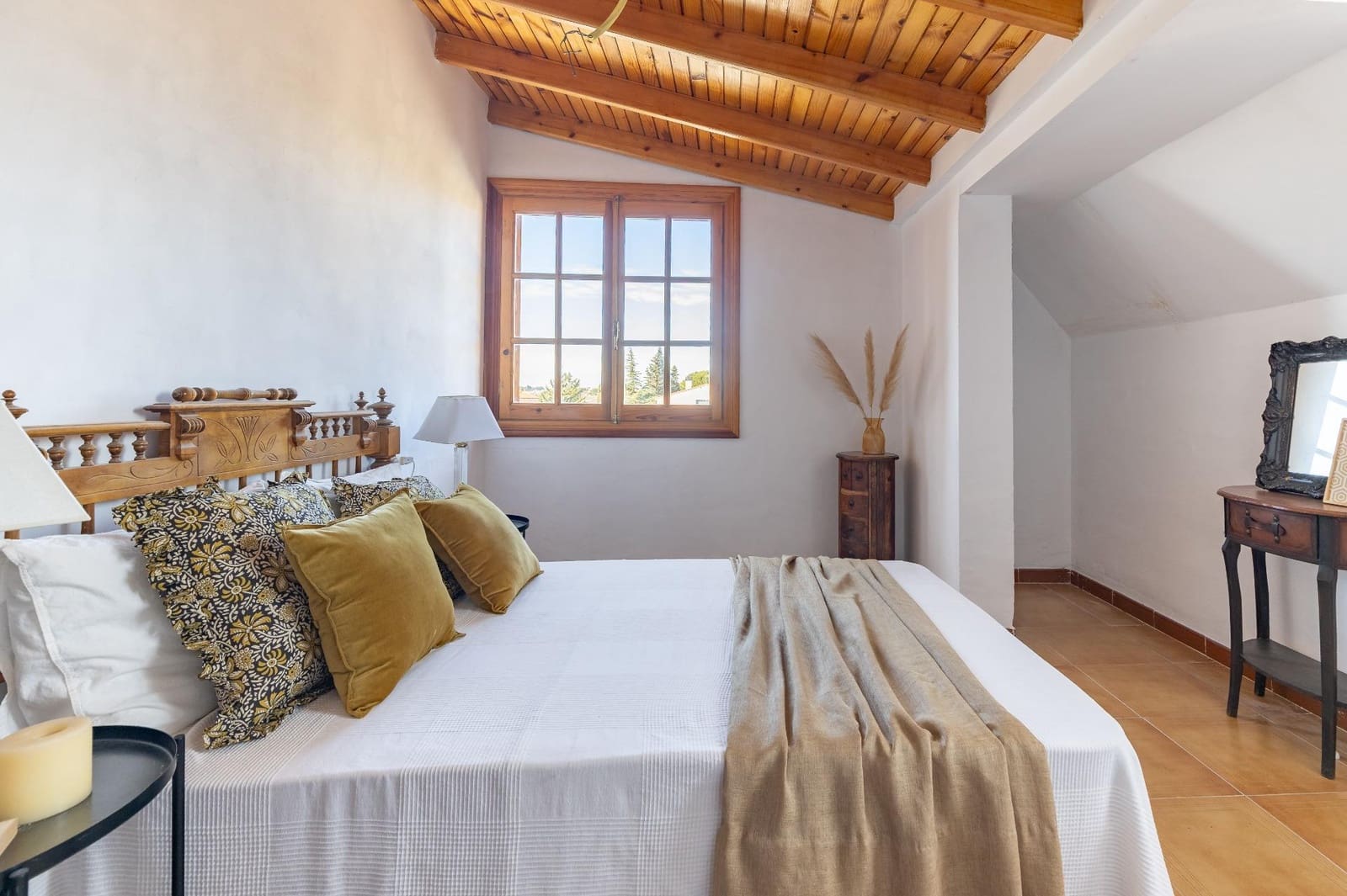 7 soverom Villa til salgs i Requena med svømmebasseng garasje - € 525 000 (Ref: 9519260)