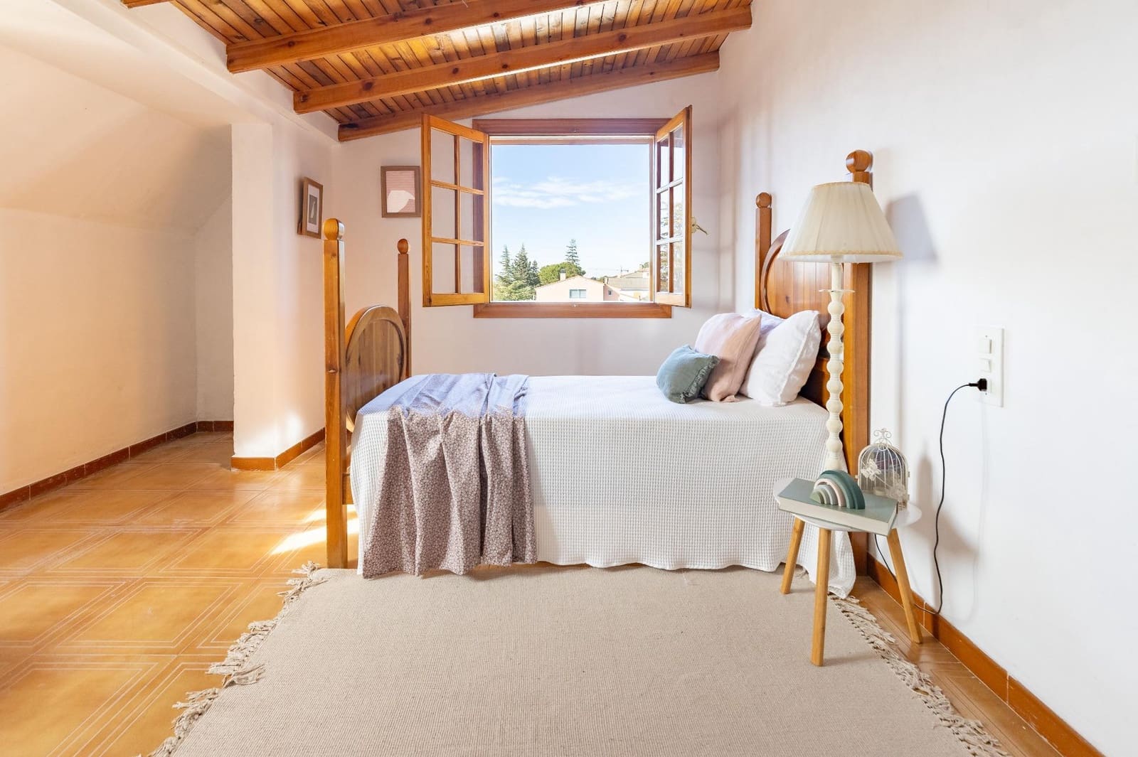 7 soverom Villa til salgs i Requena med svømmebasseng garasje - € 525 000 (Ref: 9519260)