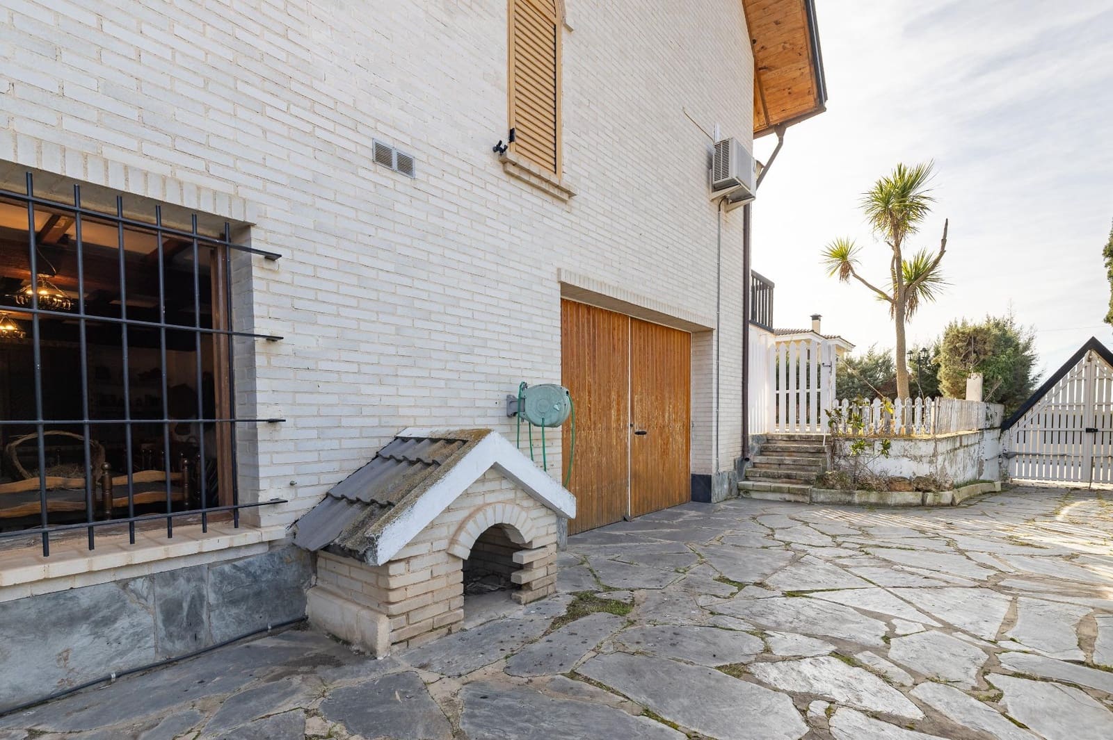 7 soverom Villa til salgs i Requena med svømmebasseng garasje - € 525 000 (Ref: 9519260)