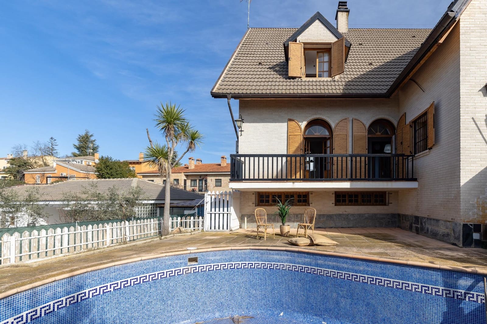 7 soverom Villa til salgs i Requena med svømmebasseng garasje - € 525 000 (Ref: 9519260)