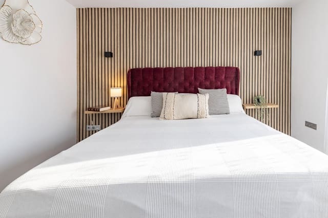 4 slaapkamer Villa te koop in Vinaròs met zwembad garage - € 470.000 (Ref: 9519261)