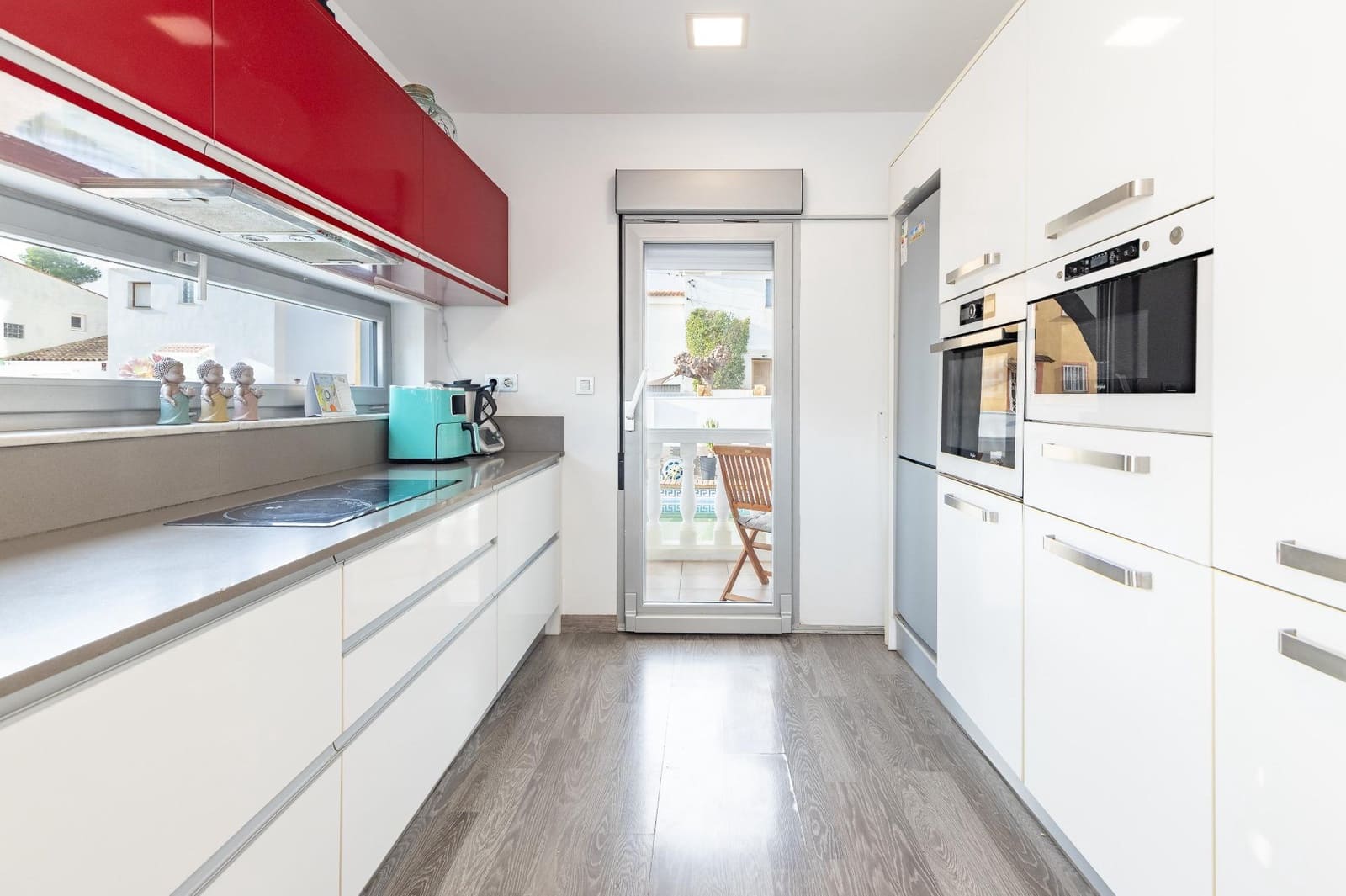 4 slaapkamer Villa te koop in Vinaros met zwembad garage - € 470.000 (Ref: 9519261)