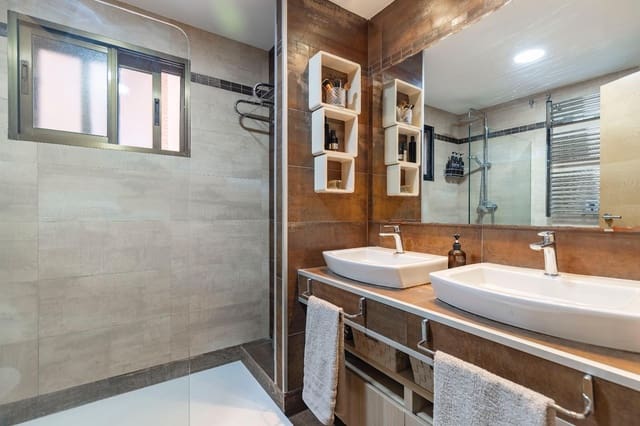 3 sovrum Lägenhet till salu i Valterna, Paterna - 329 000 € (Ref: 9524524)