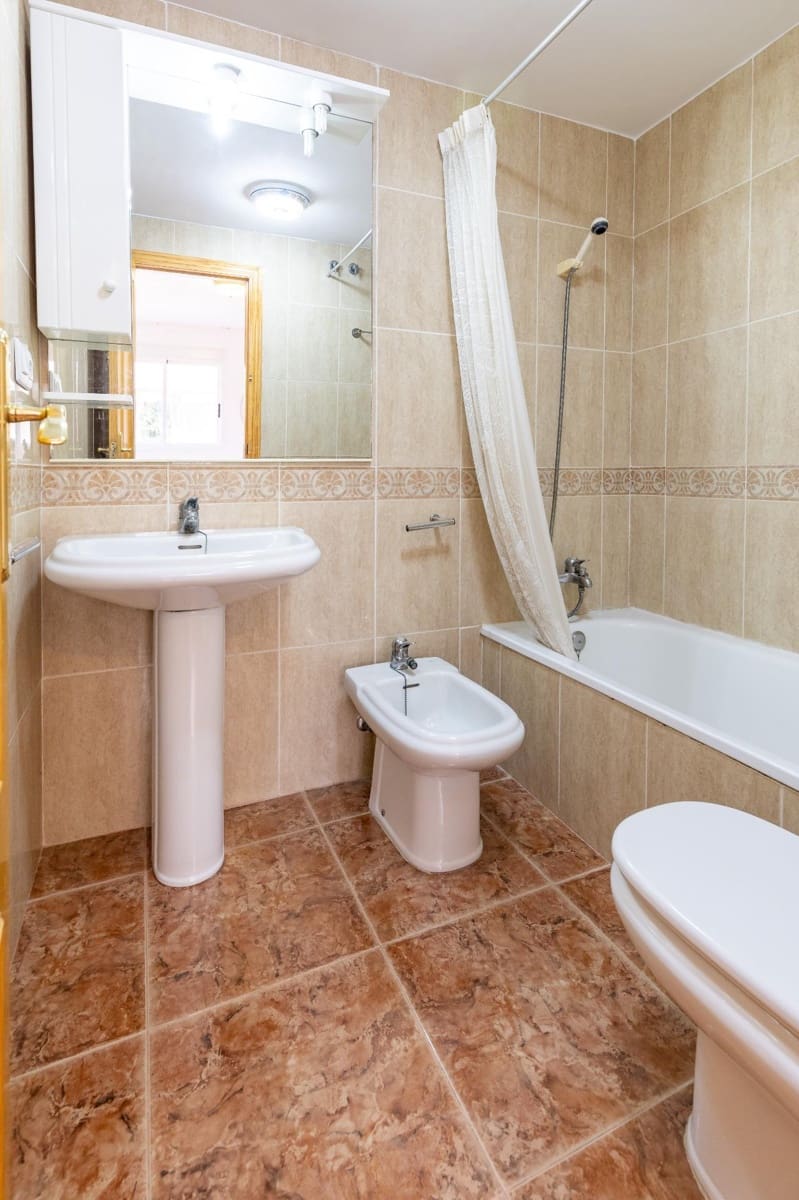 3 makuuhuone Asunto myytävänä paikassa Chilches - 148 000 € (Ref: 9556085)