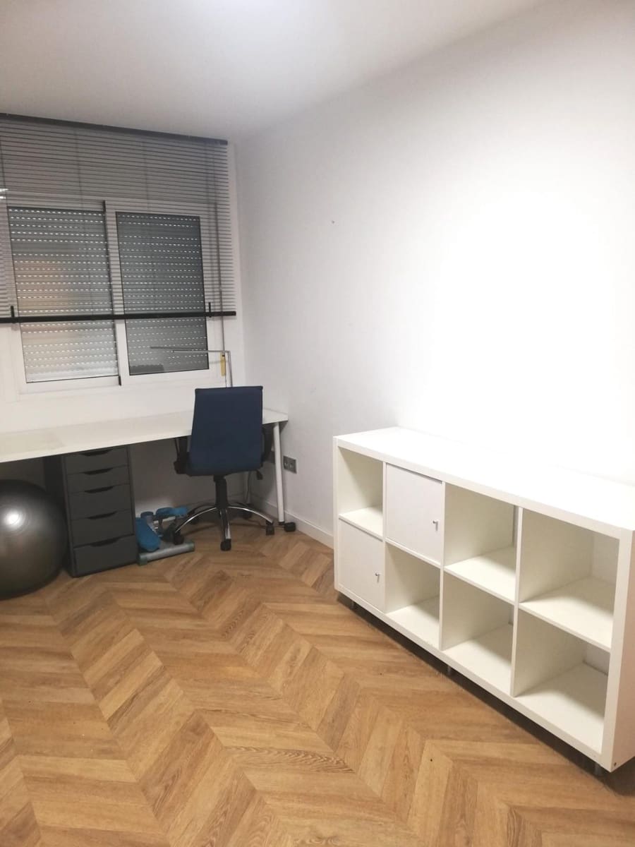 4 soverom Penthouse til leie i Valencia by - € 1 950 (Ref: 9556086)