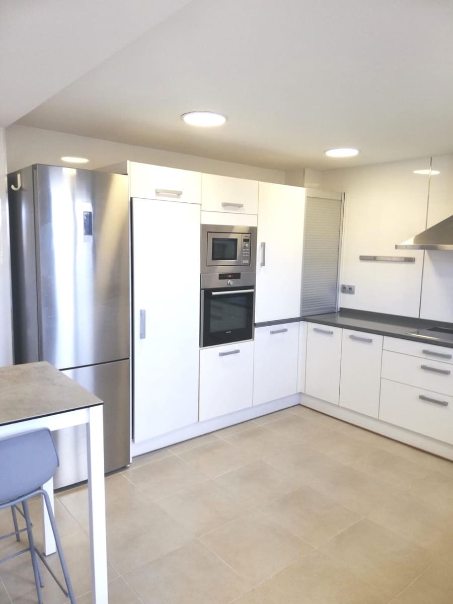 4 soverom Penthouse til leie i Valencia by - € 1 950 (Ref: 9556086)