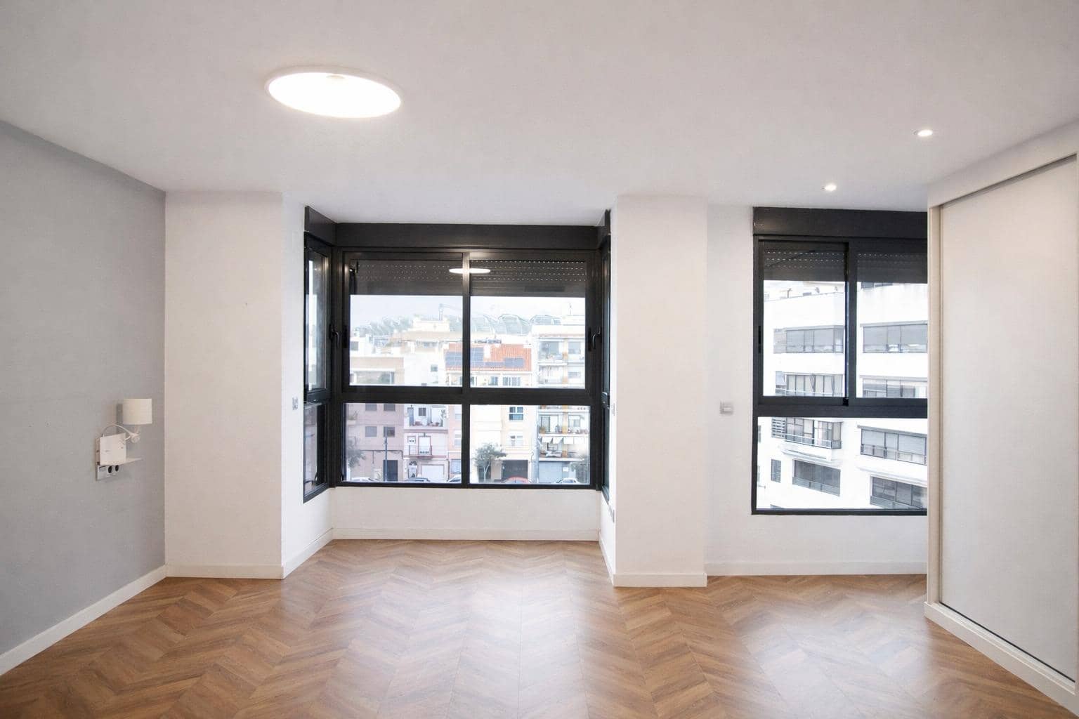 4 soverom Penthouse til leie i Valencia by - € 1 950 (Ref: 9556086)