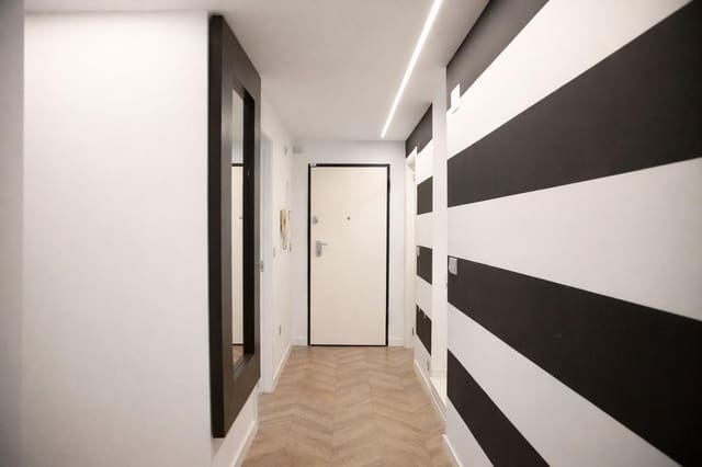 4 soverom Penthouse til leie i Benicalap, Valencia by - € 1 950 (Ref: 9556086)