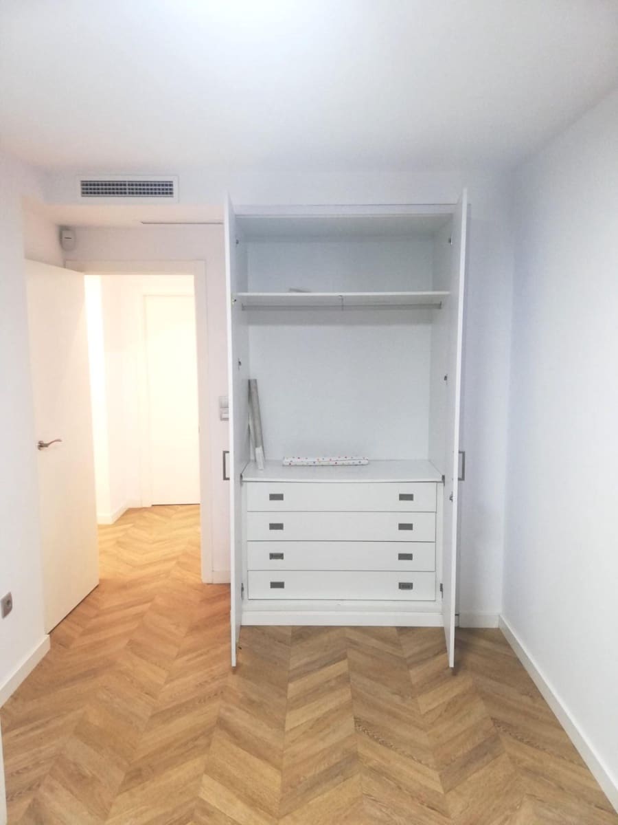 4 soverom Penthouse til leie i Valencia by - € 1 950 (Ref: 9556086)