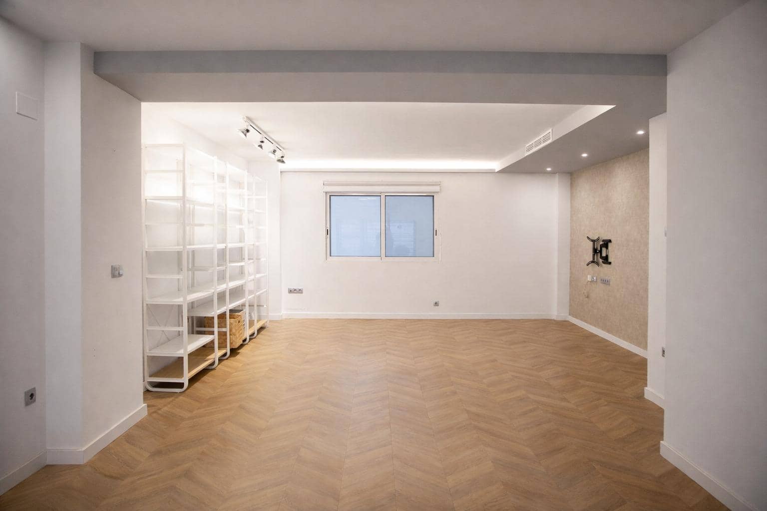 4 soverom Penthouse til leie i Valencia by - € 1 950 (Ref: 9556086)