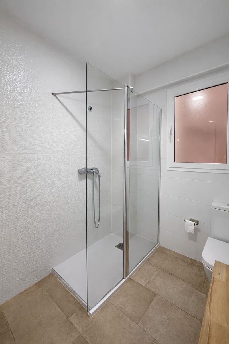 3 soveværelse Lejlighed til leje i Valencia by - € 1.400 (Ref: 9556090)