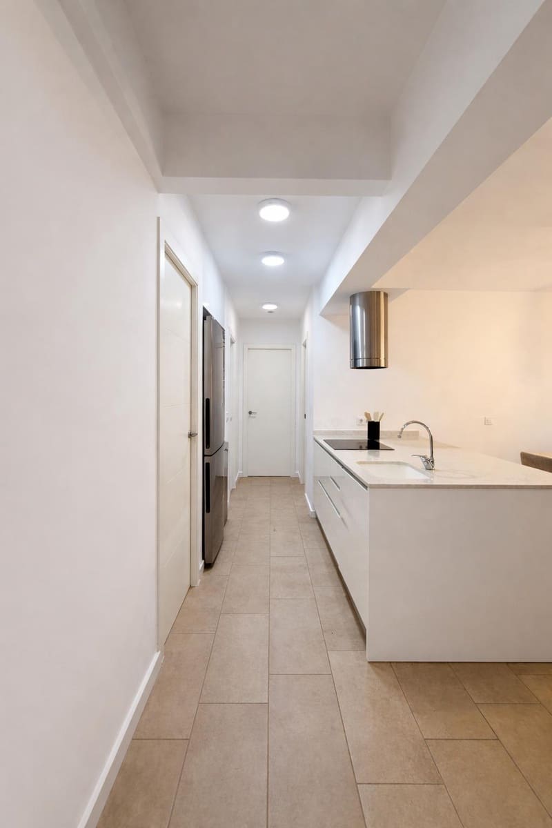 3 soveværelse Lejlighed til leje i Valencia by - € 1.400 (Ref: 9556090)