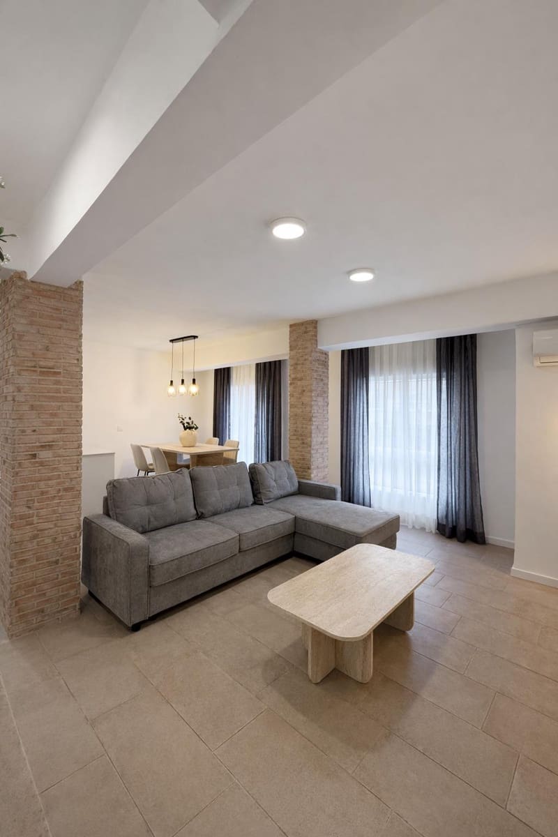 3 soveværelse Lejlighed til leje i Valencia by - € 1.400 (Ref: 9556090)