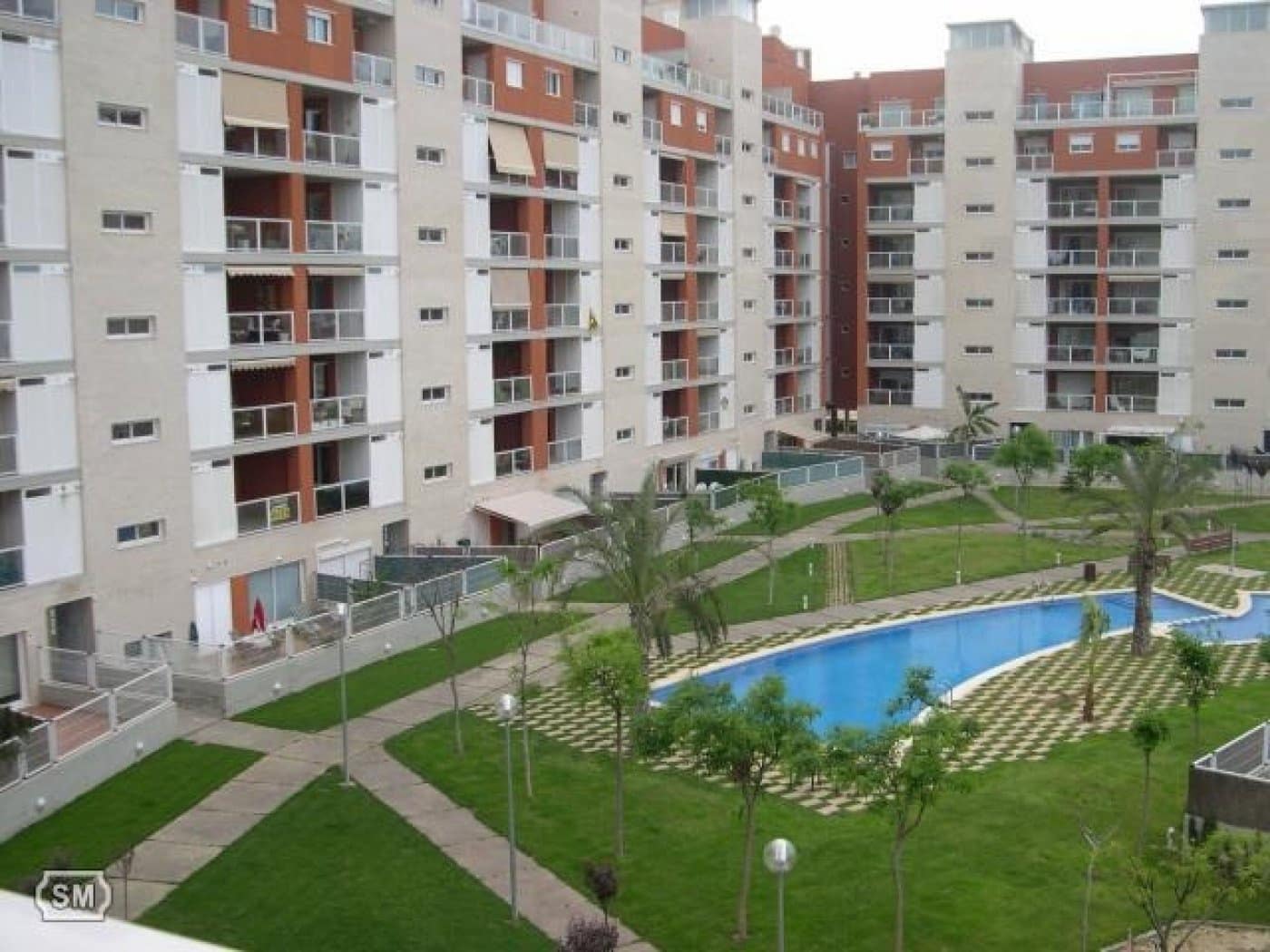 3 bedroom Flat for rent in Paterna with pool garage - € 1,100 (Ref: 9562112)
