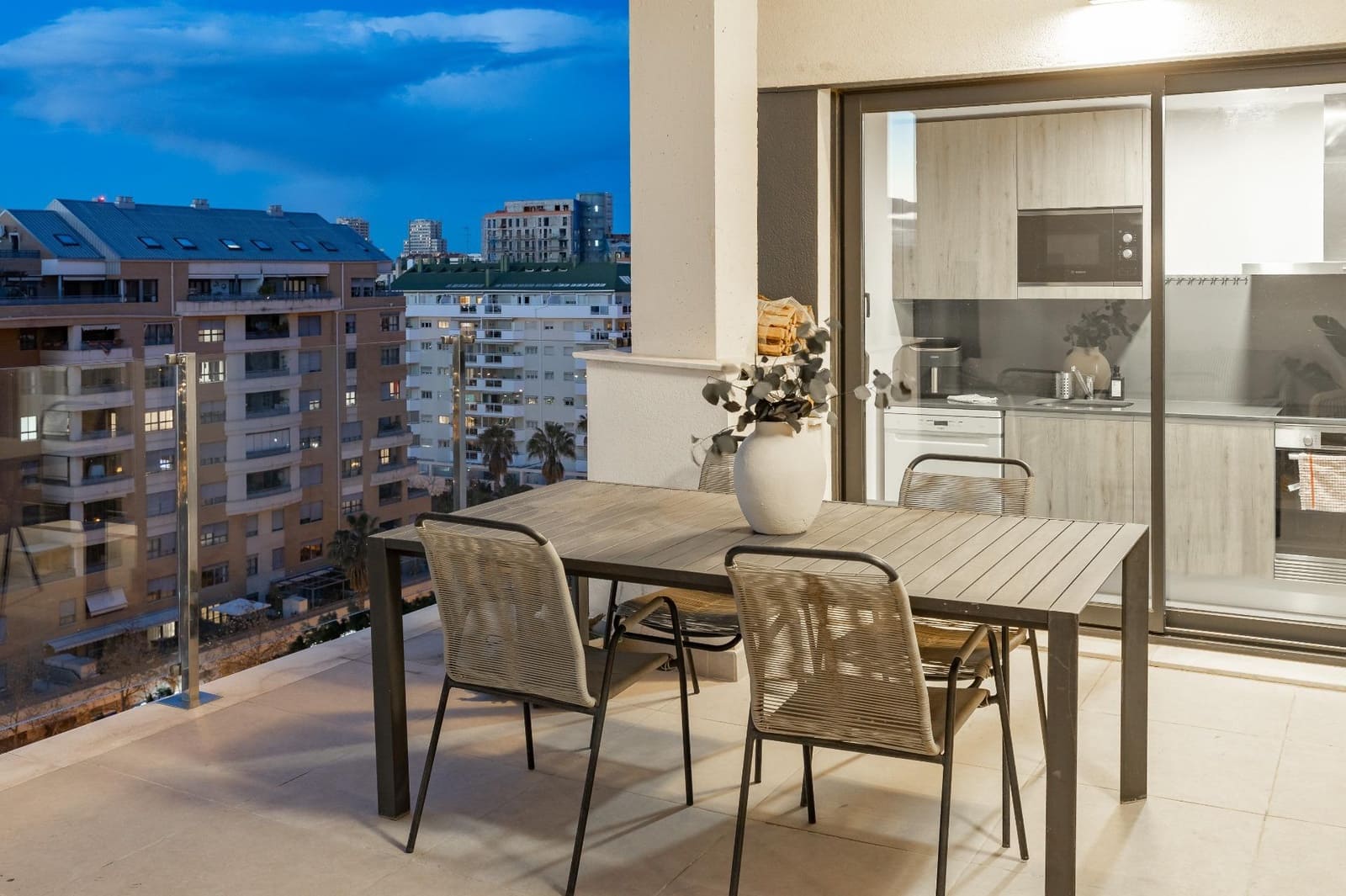 2 sovrum Takvåning till salu i Valencia stad med pool garage - 320 000 € (Ref: 9574833)