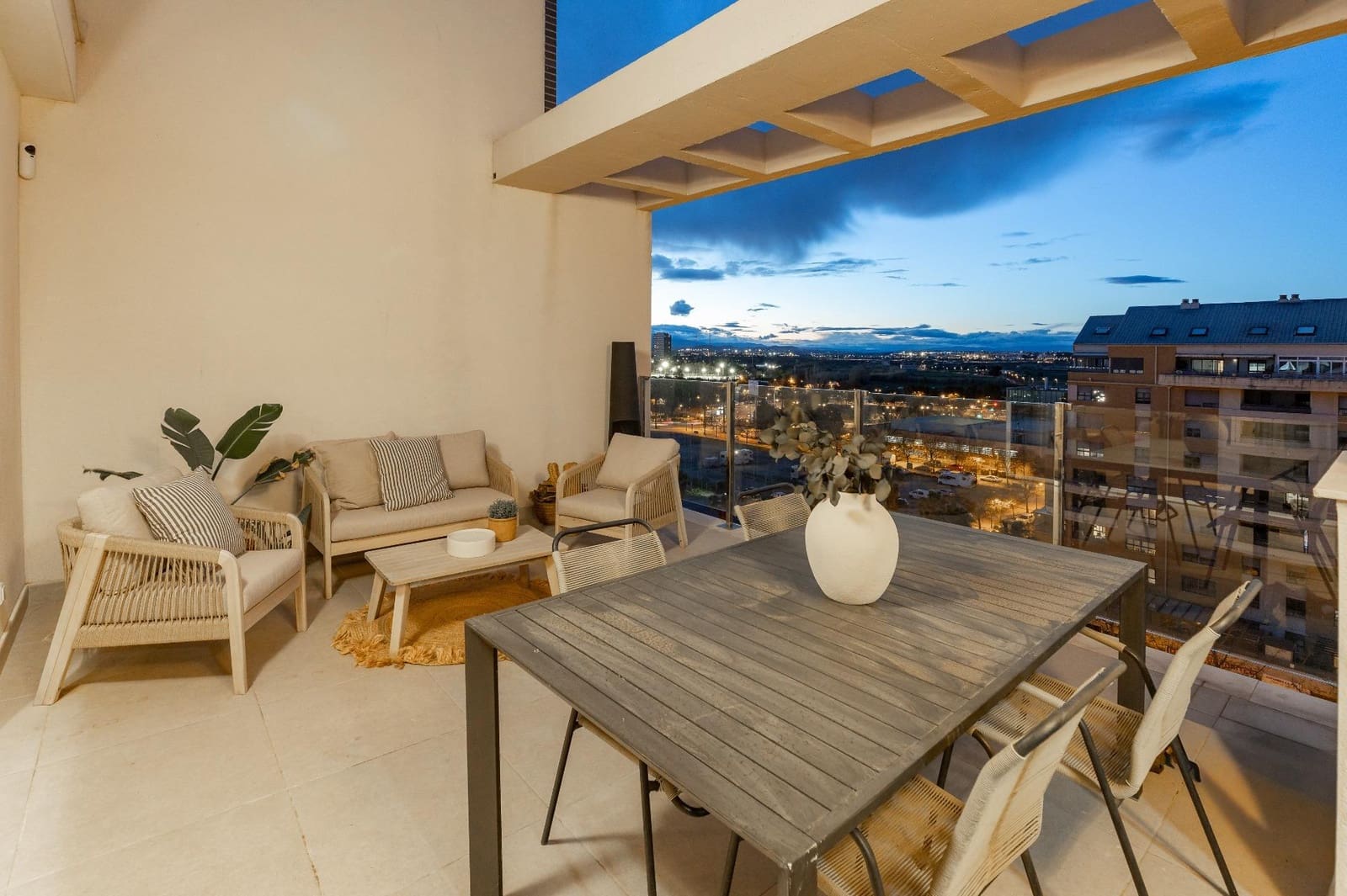 2 sovrum Takvåning till salu i Valencia stad med pool garage - 320 000 € (Ref: 9574833)