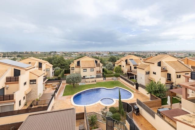 3 bedroom Penthouse for sale in Rocafort with pool garage - € 399,000 (Ref: 9574834)