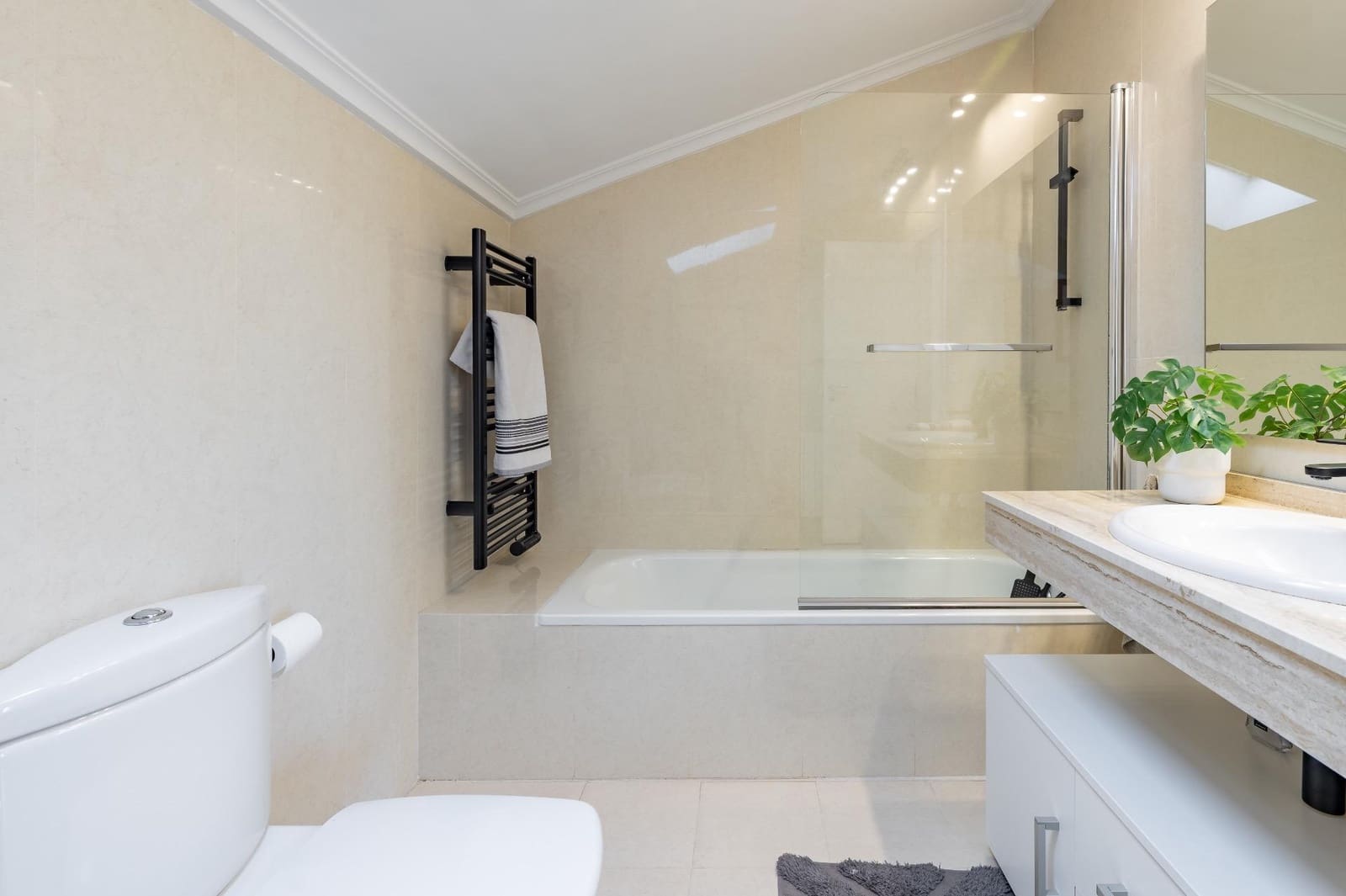 3 bedroom Penthouse for sale in Rocafort with pool garage - € 399,000 (Ref: 9574834)