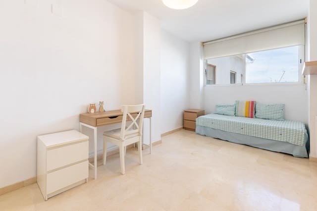 Penthouse de 3 chambres à louer à Sant Llorens, Valence ville avec garage - 1 800 € (Ref: 9591607)