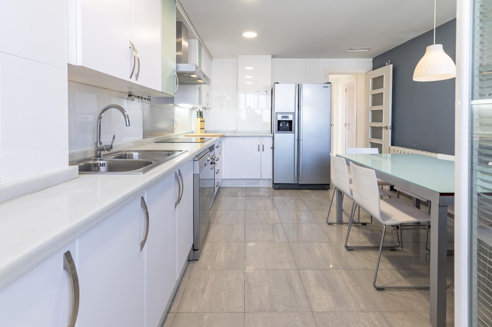 Penthouse de 3 chambres à louer à Valence ville avec garage - 1 800 € (Ref: 9591607)