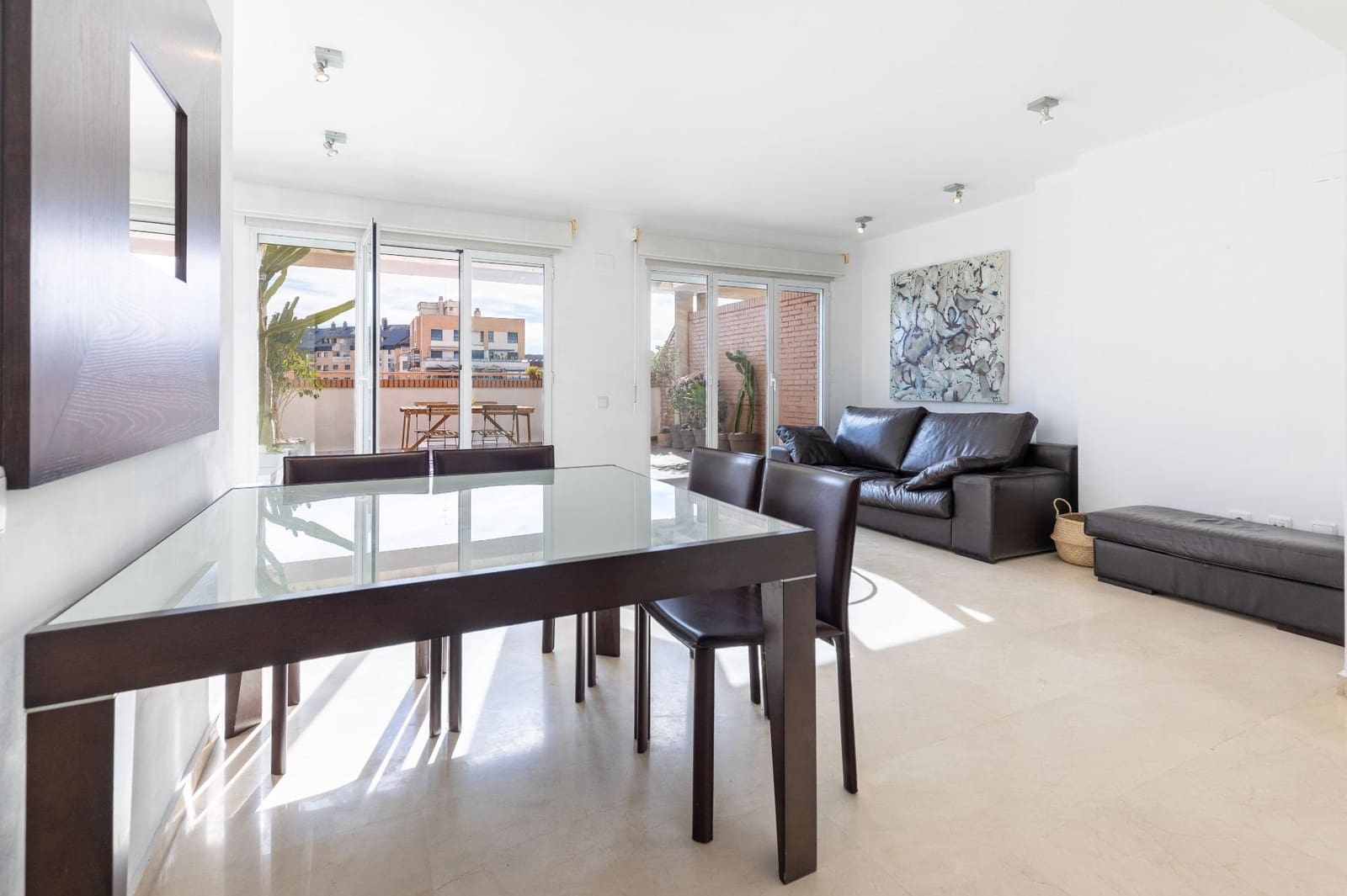 Penthouse de 3 chambres à louer à Valence ville avec garage - 1 800 € (Ref: 9591607)