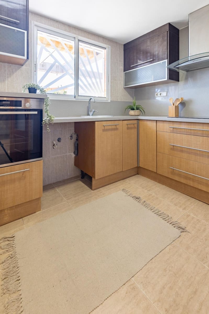 3 bedroom Penthouse for sale in Valencia city with garage - € 300,000 (Ref: 9599746)