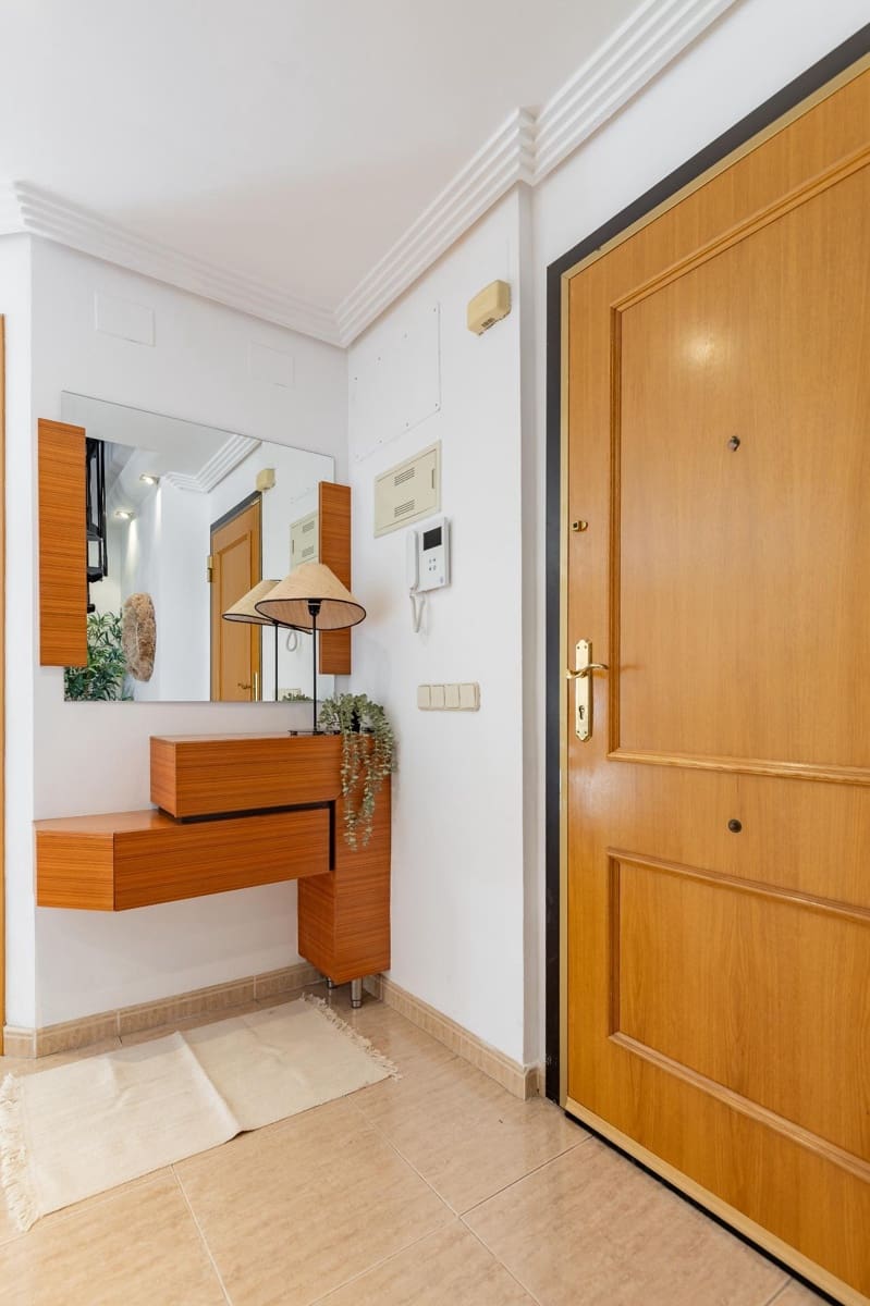 3 bedroom Penthouse for sale in Valencia city with garage - € 300,000 (Ref: 9599746)