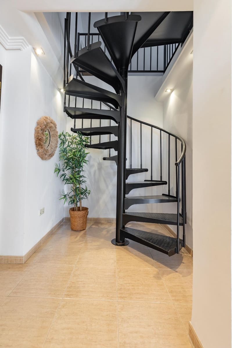 3 bedroom Penthouse for sale in Valencia city with garage - € 300,000 (Ref: 9599746)