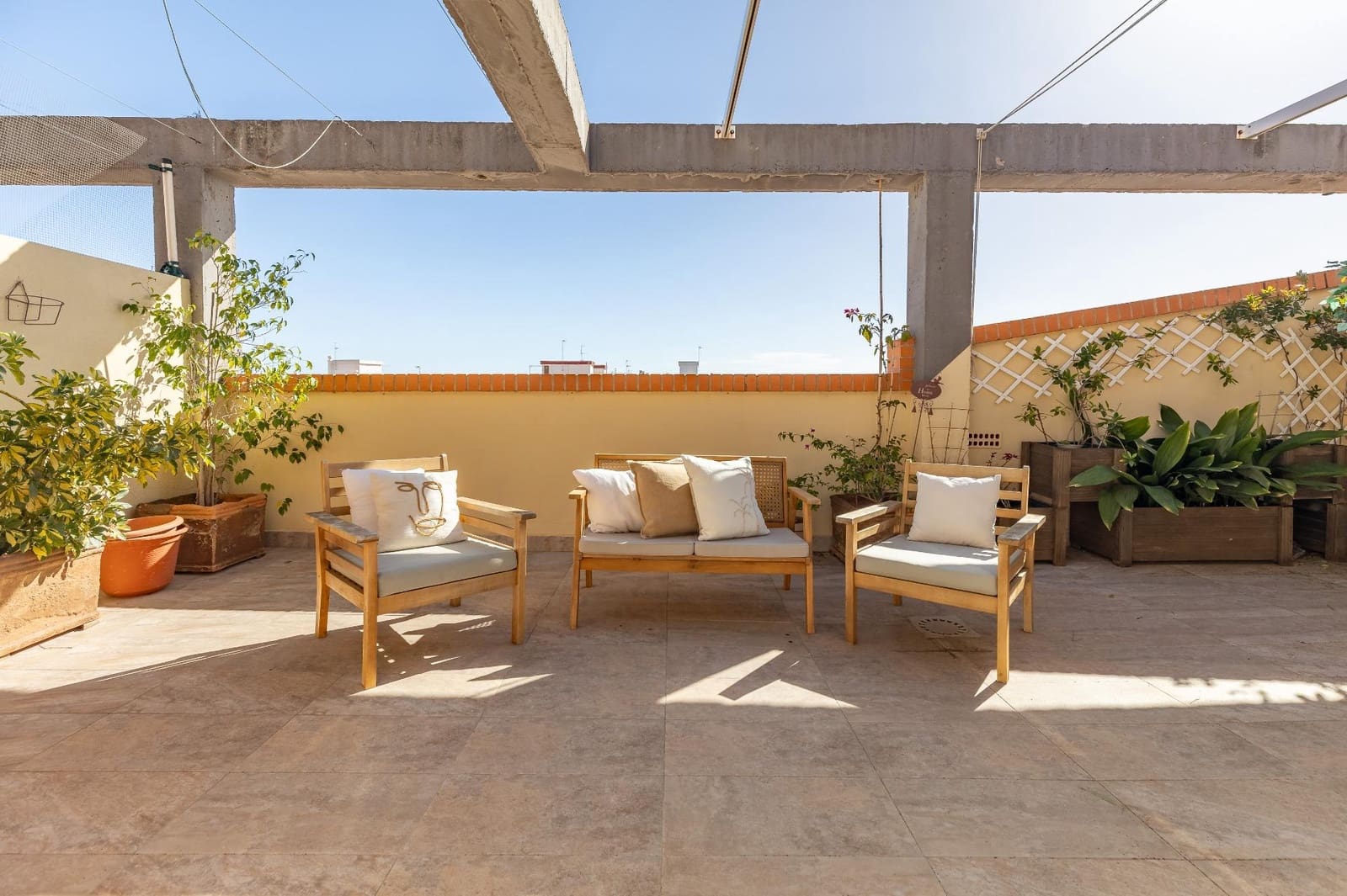 3 bedroom Penthouse for sale in Valencia city with garage - € 300,000 (Ref: 9599746)