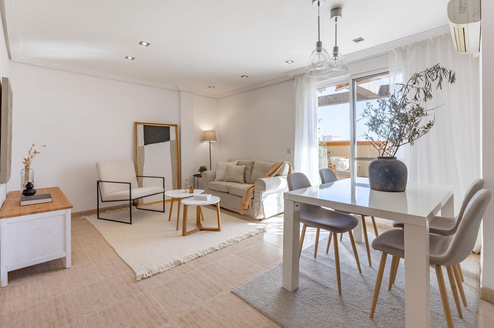 3 bedroom Penthouse for sale in Valencia city with garage - € 300,000 (Ref: 9599746)
