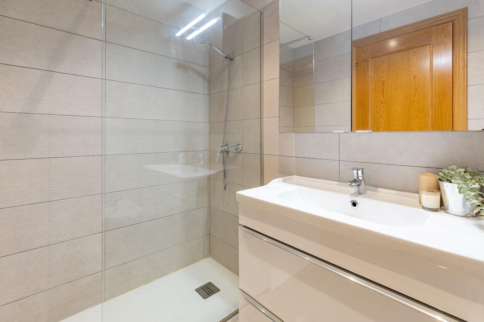 3 bedroom Penthouse for sale in Valencia city with garage - € 300,000 (Ref: 9599746)