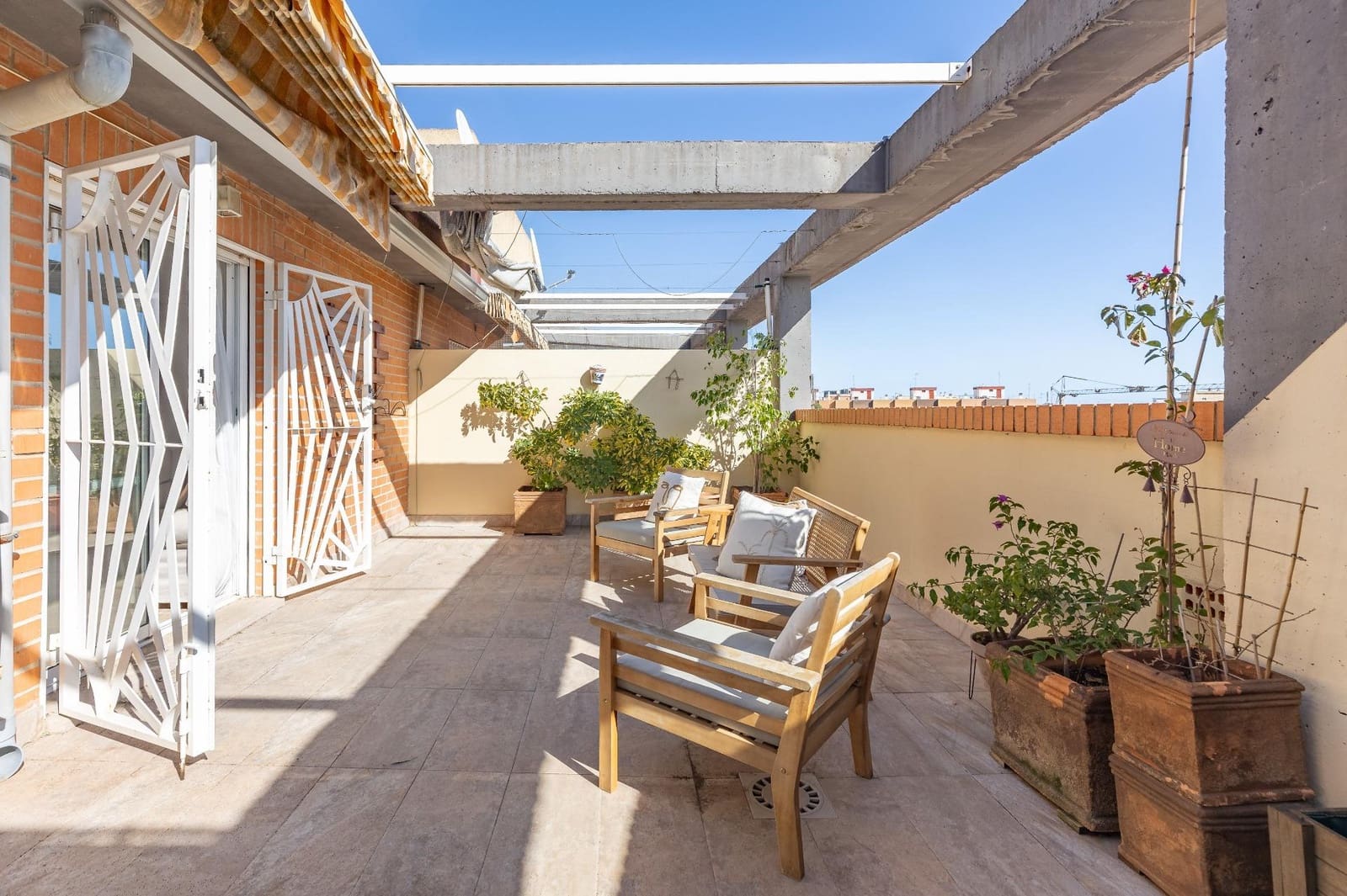 3 bedroom Penthouse for sale in Valencia city with garage - € 300,000 (Ref: 9599746)