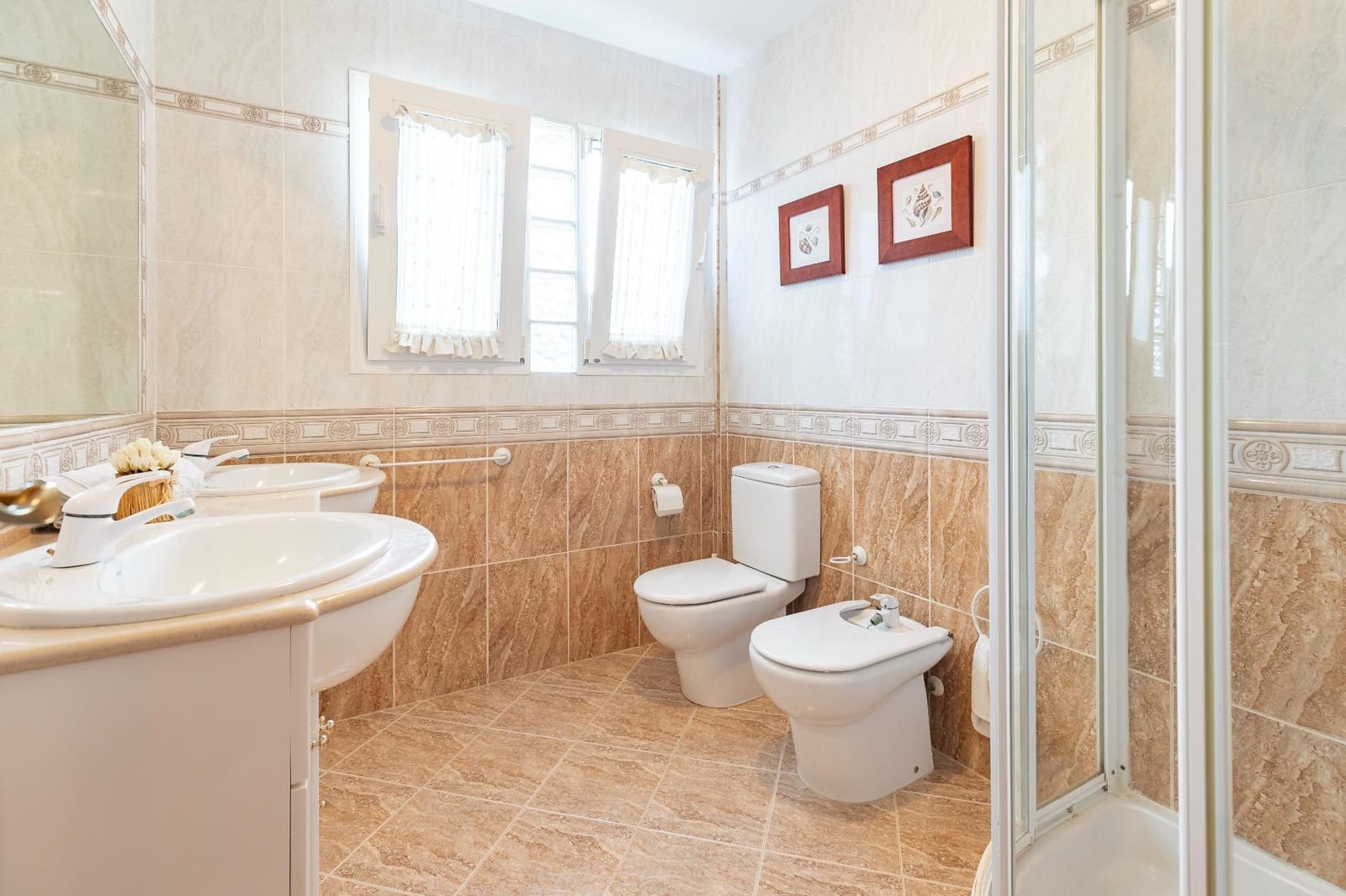 Chalet de 3 habitaciones en Benicàssim en venta con garaje - 549.000 € (Ref: 9599748)