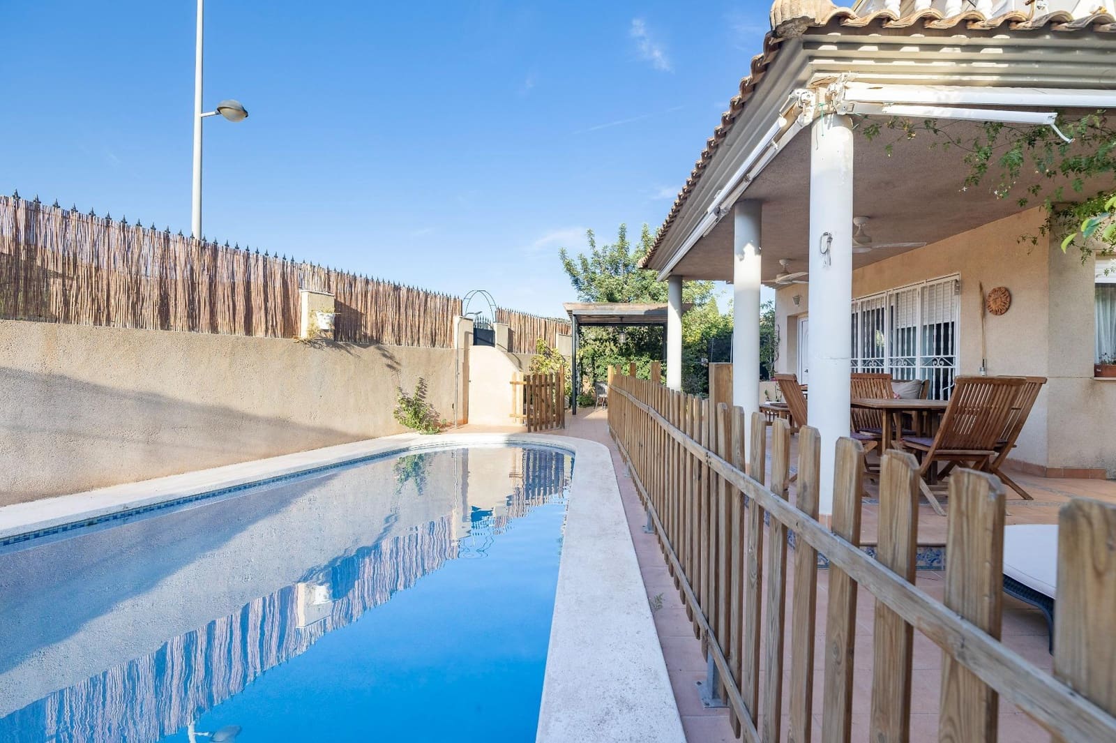 Chalet de 3 habitaciones en Benicàssim en venta con garaje - 549.000 € (Ref: 9599748)