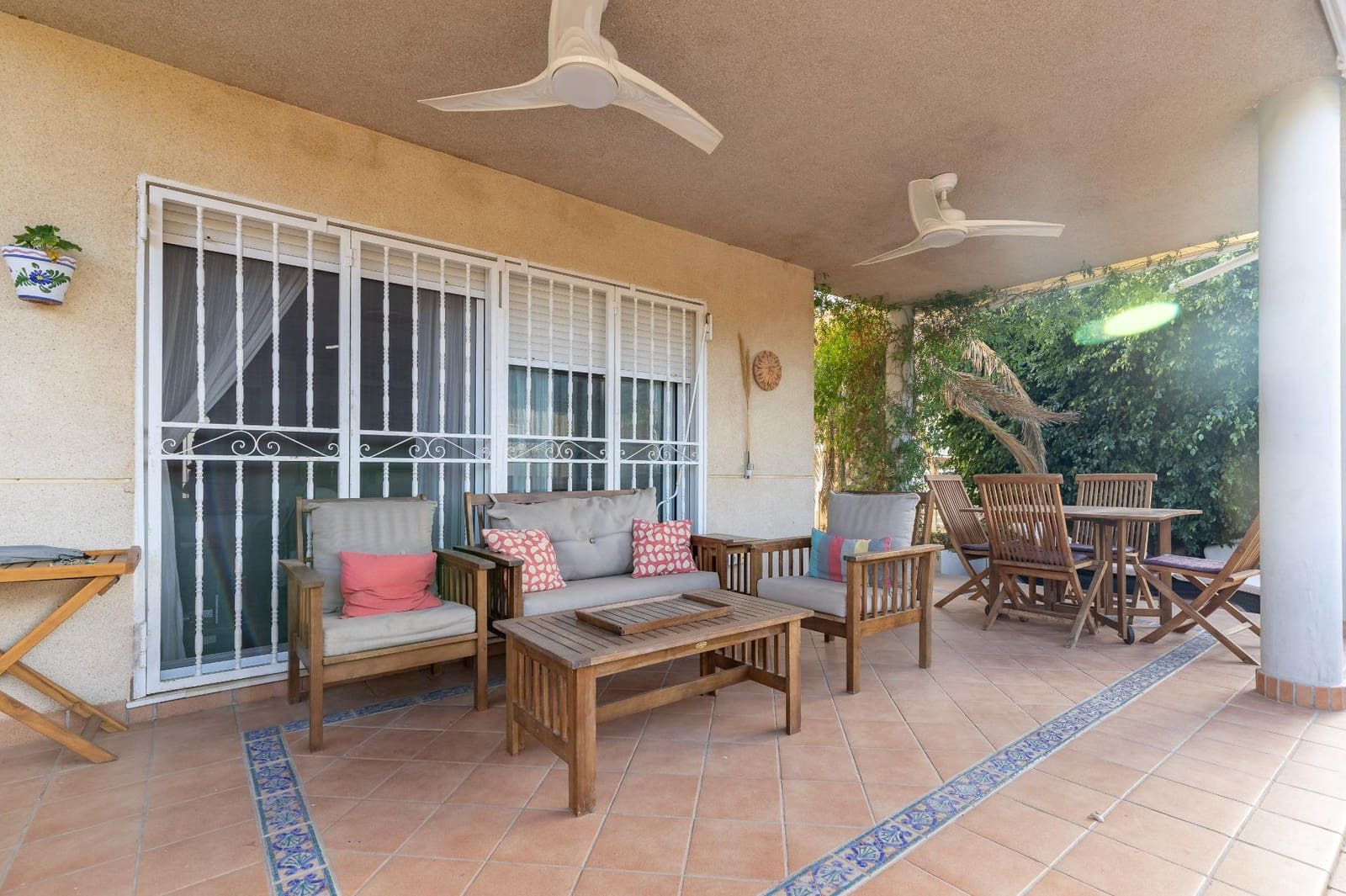 Chalet de 3 habitaciones en Benicàssim en venta con garaje - 549.000 € (Ref: 9599748)