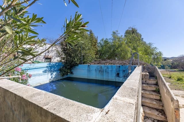 Maalaistalo myytävänä paikassa Llíria mukana uima-altaan 
autotalli - 85 000 € (Ref: 9619536)