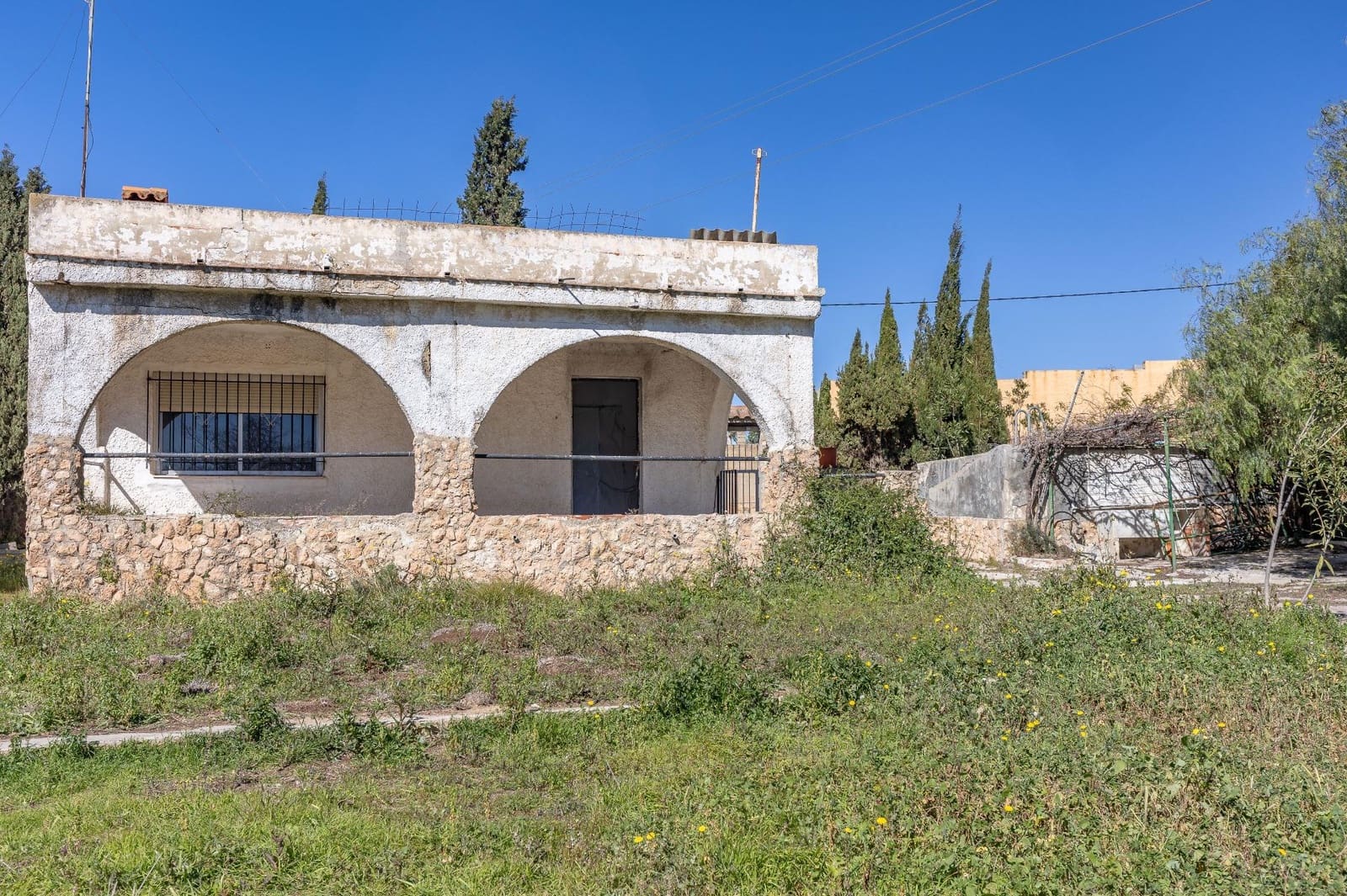 Maalaistalo myytävänä paikassa Lliria mukana uima-altaan 
autotalli - 85 000 € (Ref: 9619536)