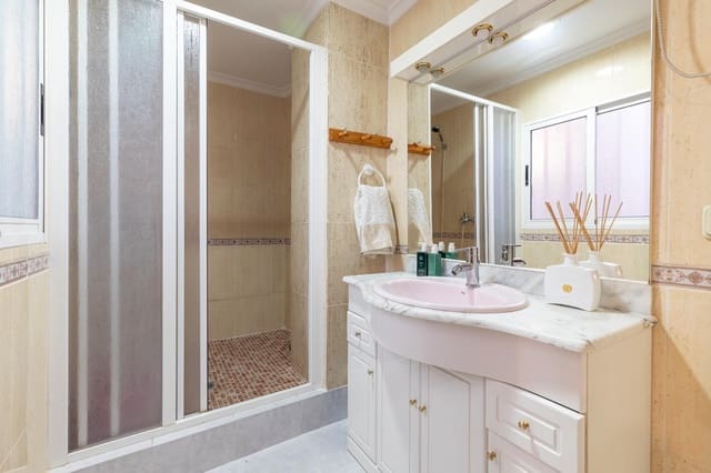 5 sovrum Radhus till salu i Benigánim med garage - 249 000 € (Ref: 9619545)