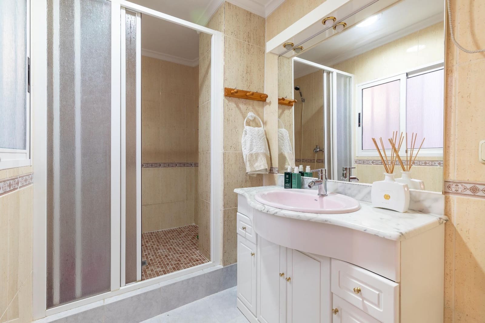 Adosado de 5 habitaciones en Benigánim en venta con garaje - 249.000 € (Ref: 9619545)