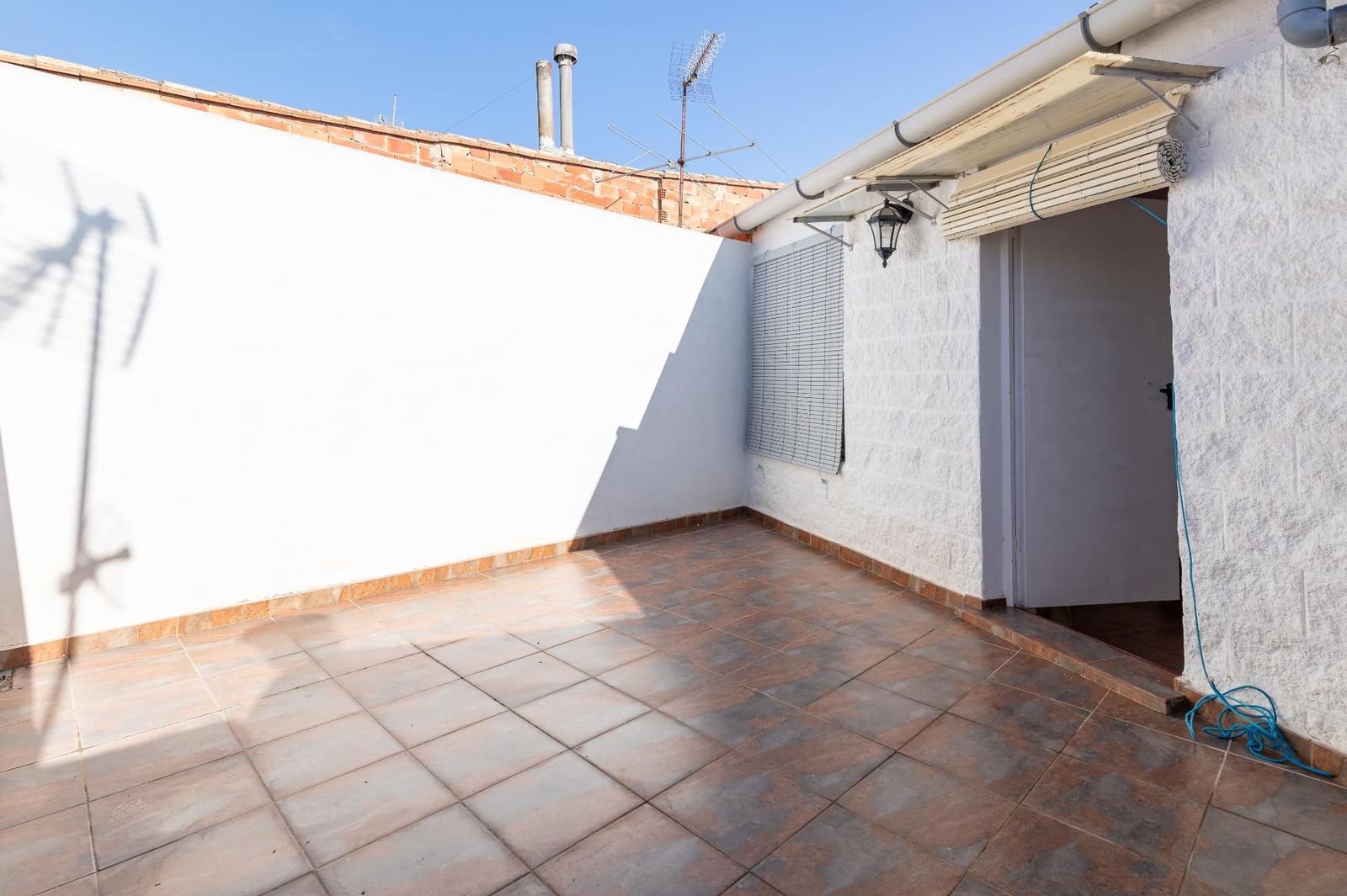 Adosado de 5 habitaciones en Benigánim en venta con garaje - 249.000 € (Ref: 9619545)